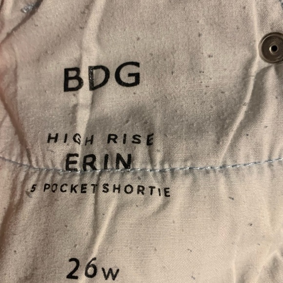 BDG (Urban Outfitters) high rise denim short shorts, size 26W - Picture 3 of 3